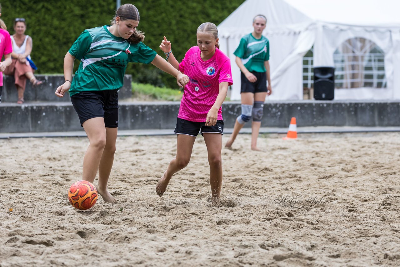 Bild 79 - wBJ/wCJ Beachsoccer Cup